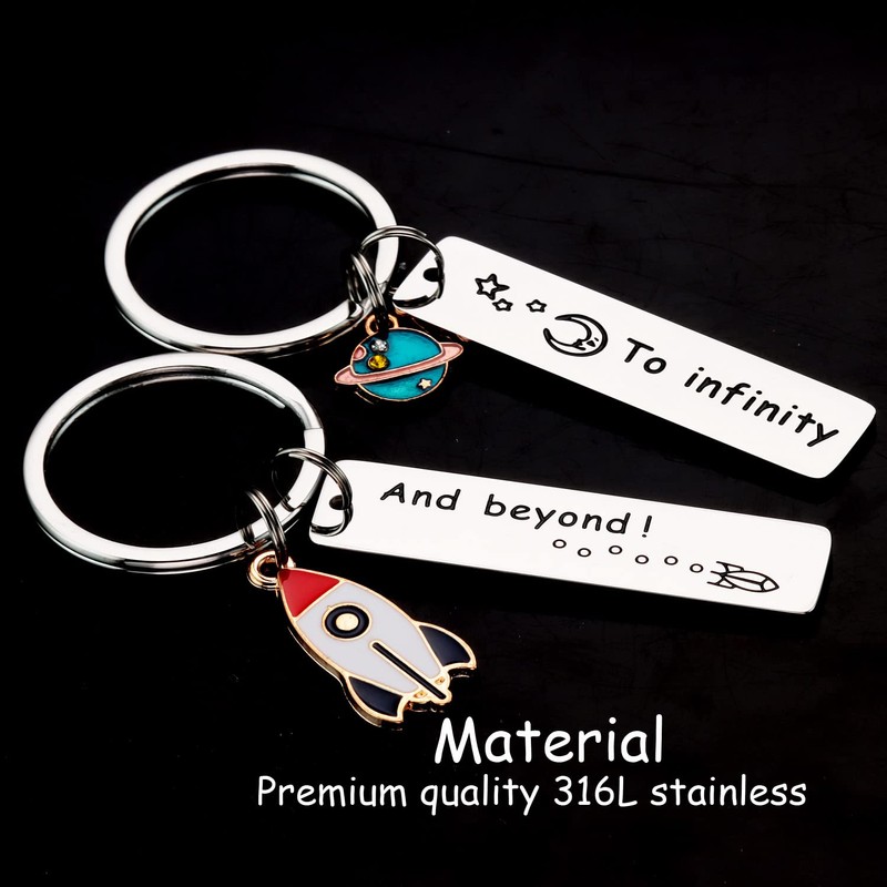 AHAETH Couples Keychain Gifts for Boyfriend and Girlfriend Rocket Planet