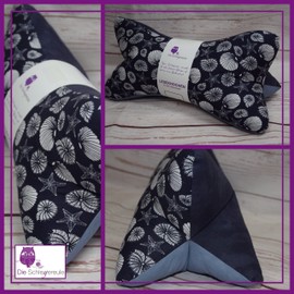 Leseknochen Nackenkissen (Strandliebe) bequem und waschbar! Handgestopft und genäht in Deutschland - Nutzbar als Nackenrolle Kissen Nackenrolle