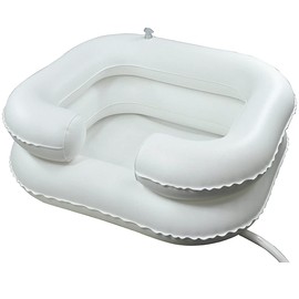 Waschbeckenkopfstütze um zu Badewanne