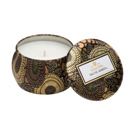 Voluspa - Vela de ámbar báltico | Mini lata | 4 oz | Tiempo de combustión de 25 horas | Cera de coco para una quemadura más limpia