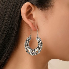 TseenYi Gypsy Mandala Flower Earrings Retro Metal Hollow Earrings Silver Vintage Ethnic Earrings Boho Heart Circle Dangle Hoop Earrings Jewellery for Women and Girls Gifts