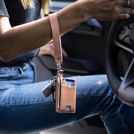 Andar The Denner Beautiful Premium Slim Card Holder RFID Blocking Card Holder Wrislet Wallet for Women (Peach)