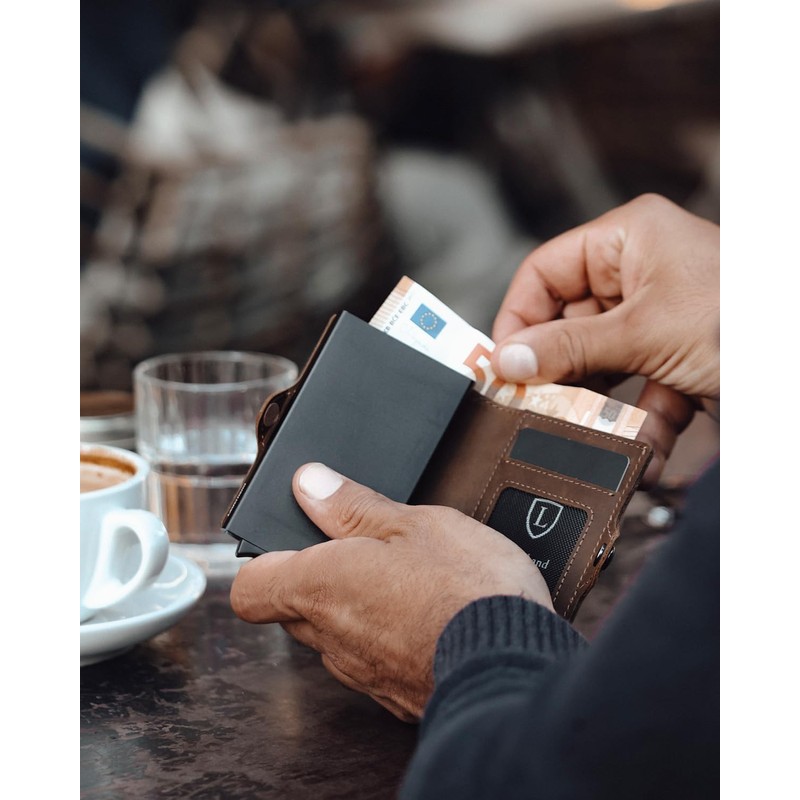 Swipe Classic, dark brown, Elegant