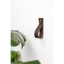 KEYAIIRA - Curtain rod holder leather curtain rod bracket holders leather loop strap for wall boho pole hanger wall blanket display farm house style - 2 PK (CHOCOLATE, BRASS SCREWS)