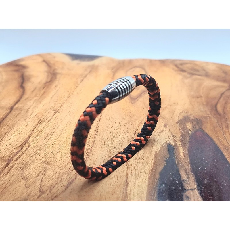Bracelet "Hot Coal" Made of Colour-Intense Paracord Sailing Rope with