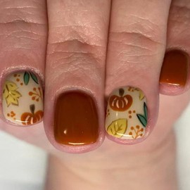 Fall Square Fake Nails Short Press on Nails Coffee Jumping Color Maple Leaf Pumpkin Graffiti False Nails Autumn Glue on Nails Fall Cute Pumpkin Maple Acrylic Nail Press ons for Women Manicure Art