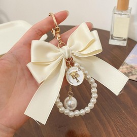 TEHAUX Bowknot Keychain Pearl Keyring Holder Car Key Chain Purse Bag Charm Vintage Keychain for Backpack Pendant Accessories Beige