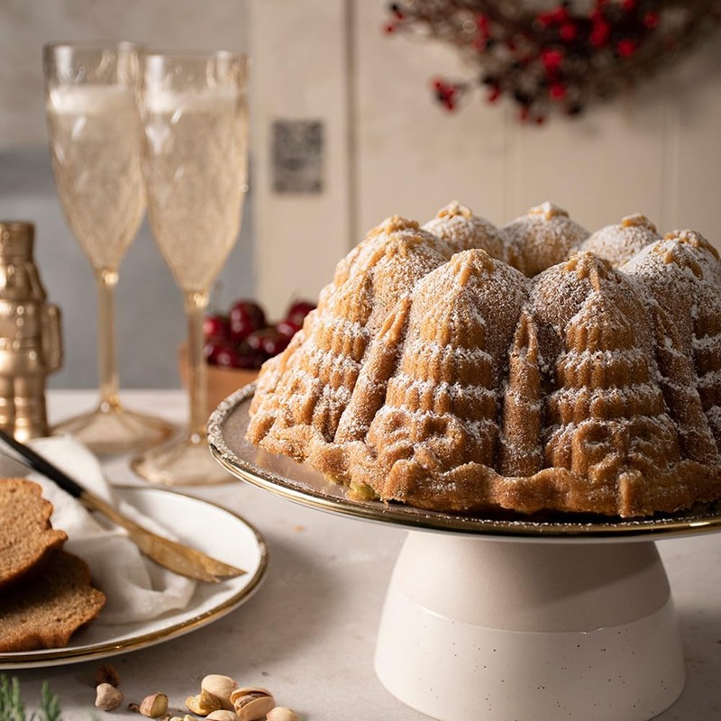 Nordic Ware Verry Merry Bundt