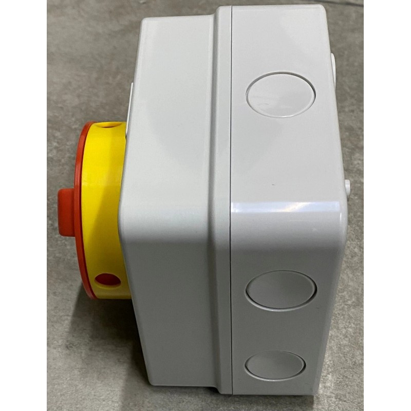 GEWISS GW70435 Rotary Switch, Wall Mounting, Lockable, 3P 32A, 500V,