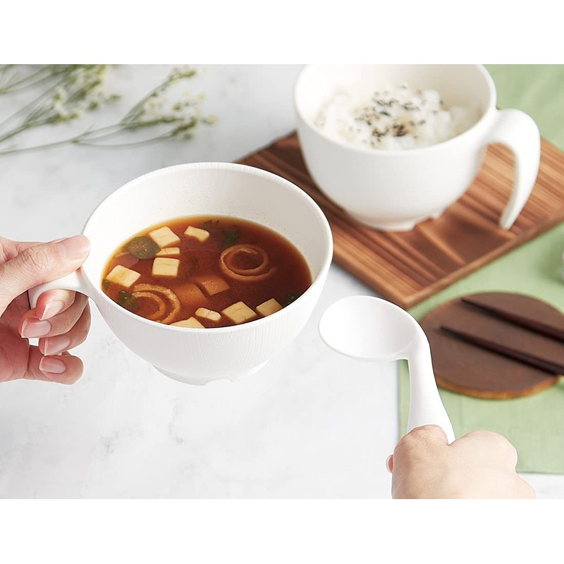 Easy to hold soup bowl