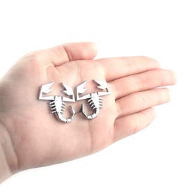 2 Pieces Scorpion Emblem 3D Metal Badge Car Side Back Front Decoration Sticker Fit Universal Car Vehicle Truck (Silver)