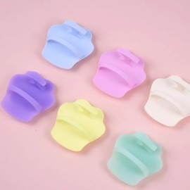 Hygiene management dog paw brush skin cleaning care product yellow / 위생관리 강아지 발바닥형 브러쉬 피부 세정 관리템 옐로우