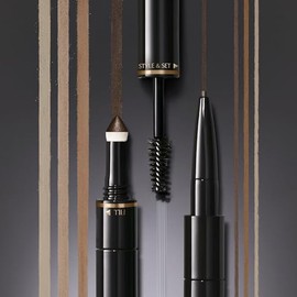 Estée Lauder BrowPerfect 3D All-in-One Styler Multi-Tasker – Estilizador todo en uno para definir y dar forma a las cejas.