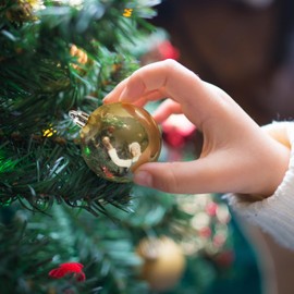 Relaxdays Christmas Baubles Set of 30 Plastic Diameter 6 cm Round Christmas Tree Decoration Shatterproof Gold / White