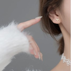 Reffeer Solid 925 Sterling Silver Tiny Heart Chain Dangle Earrings Drops for Women Teens Love Heart Stud Earrings (Studs-Gold)