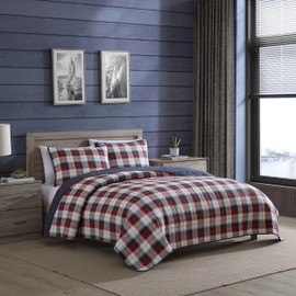 Nautica - King Quilt Set, Super Soft Reversible Bedding with Matching Shams, Plaid Home Decor (Rosedale Red, King)