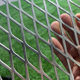 FengYoo 24"X16" 14 Gauge Expanded Metal Sheet Metal Diamond Mesh 0.6"X1.6" Expanded & Perforated Sheets Flattened-for Screen Door Grill,Window Security Grill Screen Door Protector