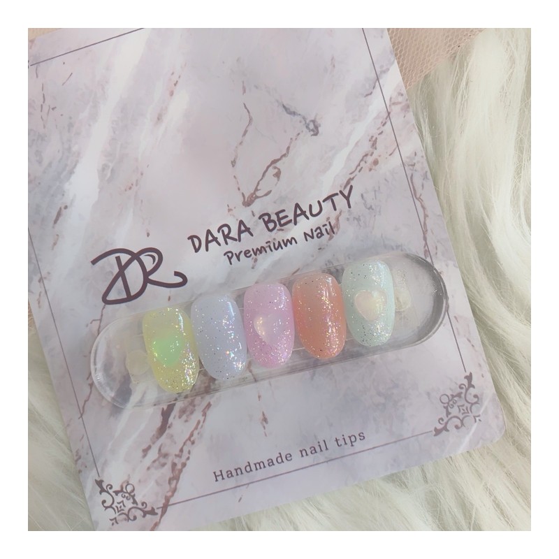 Next day delivery⭐Colorful heart nails⭐ / 다음날 발송⭐알록달록 하트네일⭐