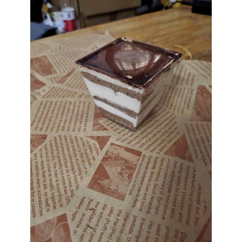 50 Pack 8 oz Plastic Dessert Cups with Lids and