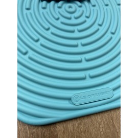 Le Creuset "Turquoise" LE CREUSET 9.5 x 6" Silicone Trivet Mat Potholder Rectangular Pad