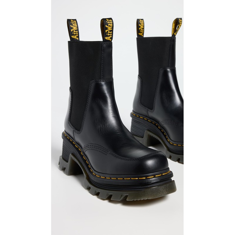 Dr. Martens Women's Corran Chelsea Boots, Black, 8 Medium US
