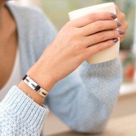 Best Friend Bracelet Gifts for Women Stainless Steel Engraved Inspirational friendship bracelets Mothers Day Christmas Birthday gifts for Sister Best Friends(Not Sisters By Blood But Sisters By Heart)