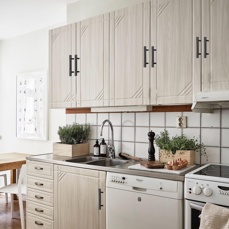 strrng 2 Pieces Black Cupboard Handles,Black Kitchen Handles,Used for Wardrobe,Kitchen