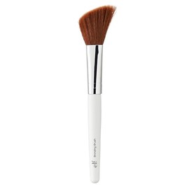 e.l.f. Cepillo bronceador de cosméticos, cerdas sintéticas en ángulo definen, dan forma y contornean tu cara por expertos