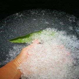 Sodium Polyacrylate 1 lb. Super Water Absorbent Polymer for Making Instant Fake Snow Cleaning Spills, as a Thickener and for ice Packs. Absorbs 1000 Times its own Weight with Water. Made by DMSOStore