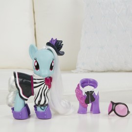 My Little Pony Explore Equestria 6-inch Fashion Style Set Photo Finish