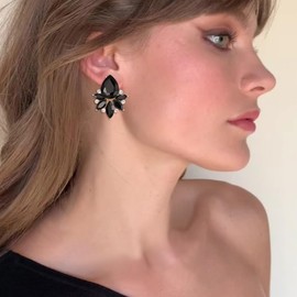 Flyonce Vintage Rhinestone Clip On Stud Earrings for Women, Fancy Crystal Cluster Teardrop Art Deco Non Pierced Clip Earrings for Wedding Bridal Brides Black Gold-Tone