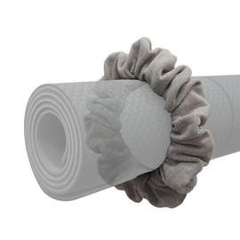 Yoga Mat Scrunchie – Stylish Yoga Mat Strap – Stretch-Fit for All Standard Mats – Lightweight, Travel-Friendly(Mat Excl.) (Beige)