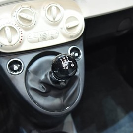 Effitnee 5 Speed Gear Shift Knob Cap Compatible with Fiat 500 500C 2007-2018 LHD RHD, Gear Shift Knob Cover Replacement Decorative Kit