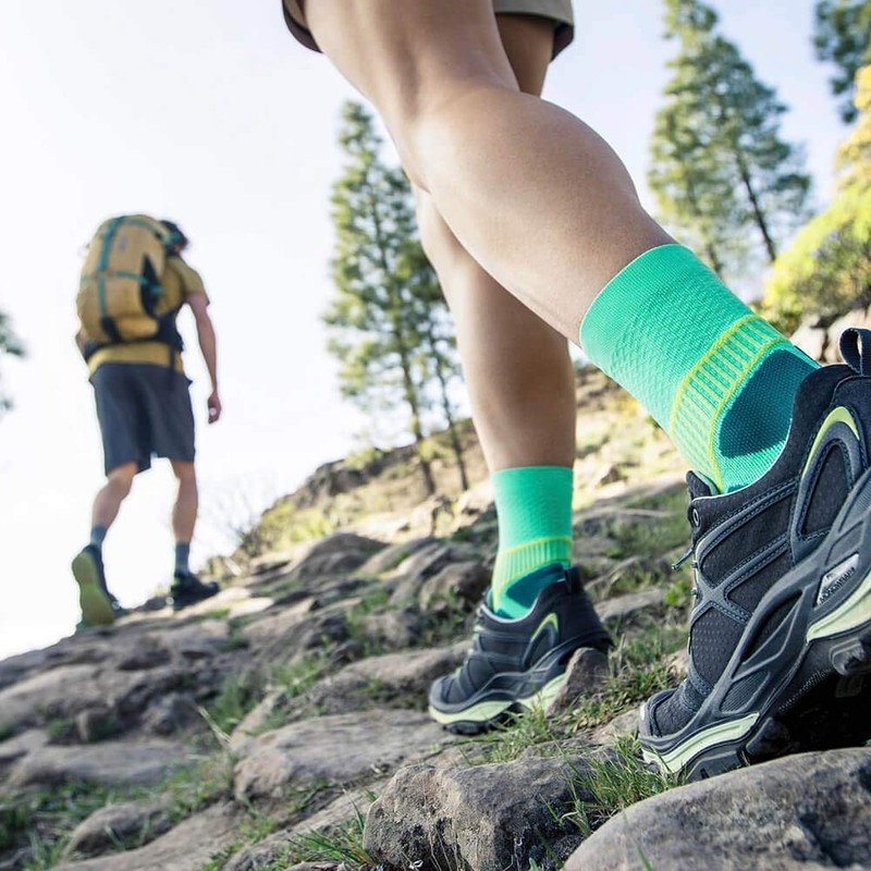 BAUERFEIND Løbeydeevne Men's Hiking Socks for Outdoor Activities such as