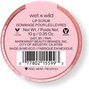 wet n wild Exfoliante labial mimado.