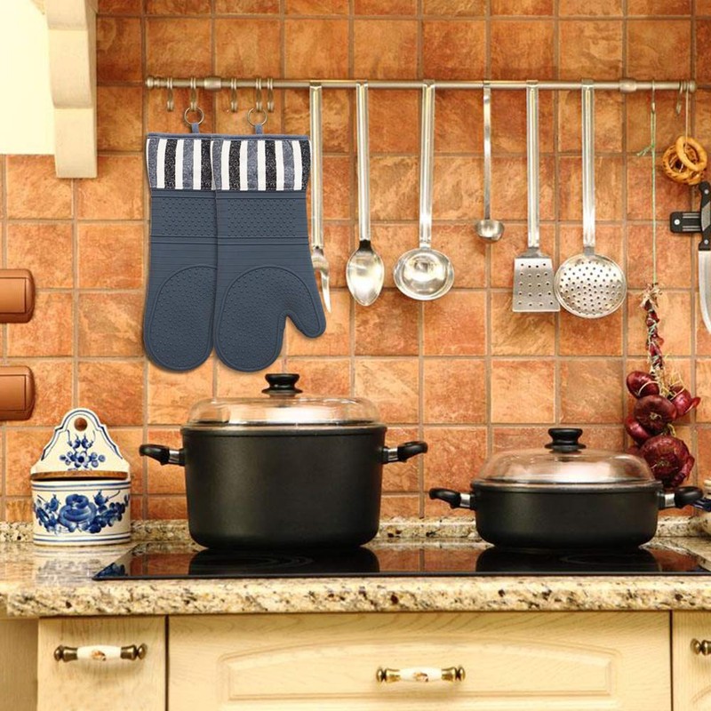 RED LMLDETA Heat Resistant 550 Degree Oven mitt, Silicone Oven