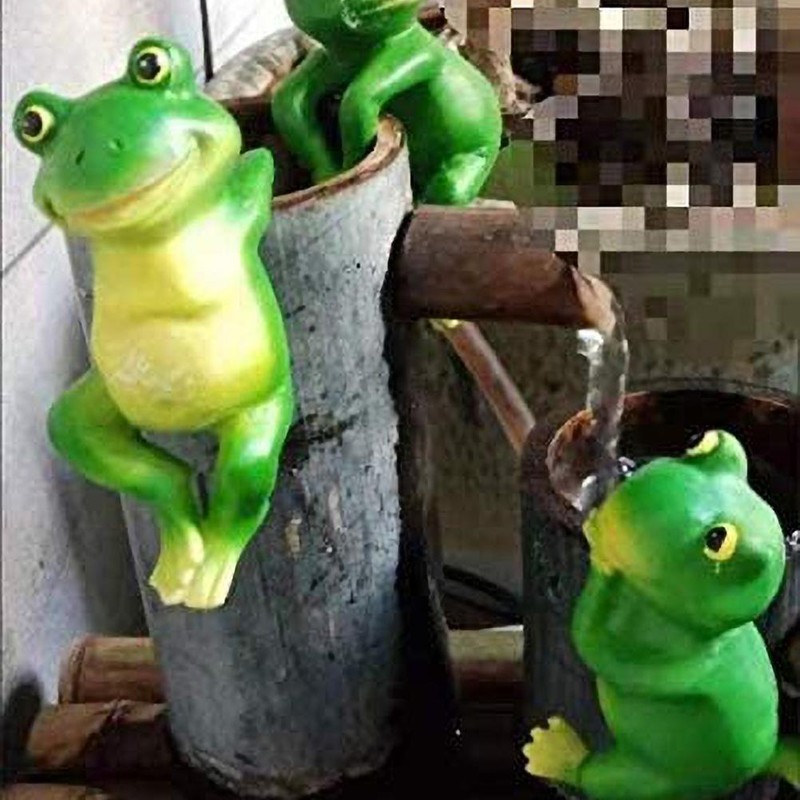 Garden Frog Statue Animal Statue Resin Climbing Frog Sculpture for