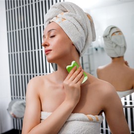 APOMOONS 7-Piece Gua Sha Massage Tool Set, Acupressure Pen, Face Massager, Head Massage, Fascia Rod, Acupressure Massage Set, Resin Massage Accessories, Gua Sha for Face, Back, Arms, Legs (Green)