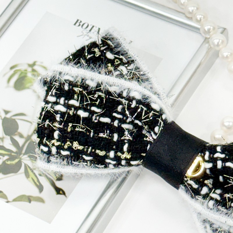 Burnaby white fringe black gold thread ribbon pin 10cm /