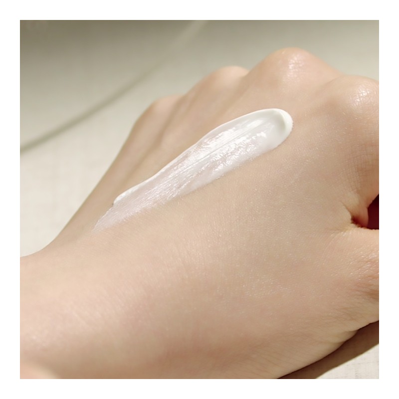 Moist + moisture vegan sun care ageless sun cover essence