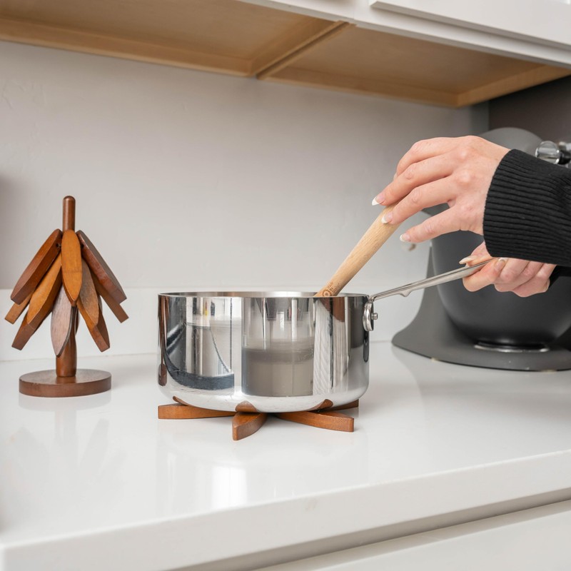 Wooden trivets for hot Dishes – 4 Tree-Shaped Coasters &