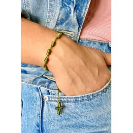 Christian Catholic Blessing String Bracelet Prayer Rosary Protection Medals Jewlery for Men and Women / Pulsera Rosario Medalla Adultos Hombres y Mujeres, Polyester, no gemstone