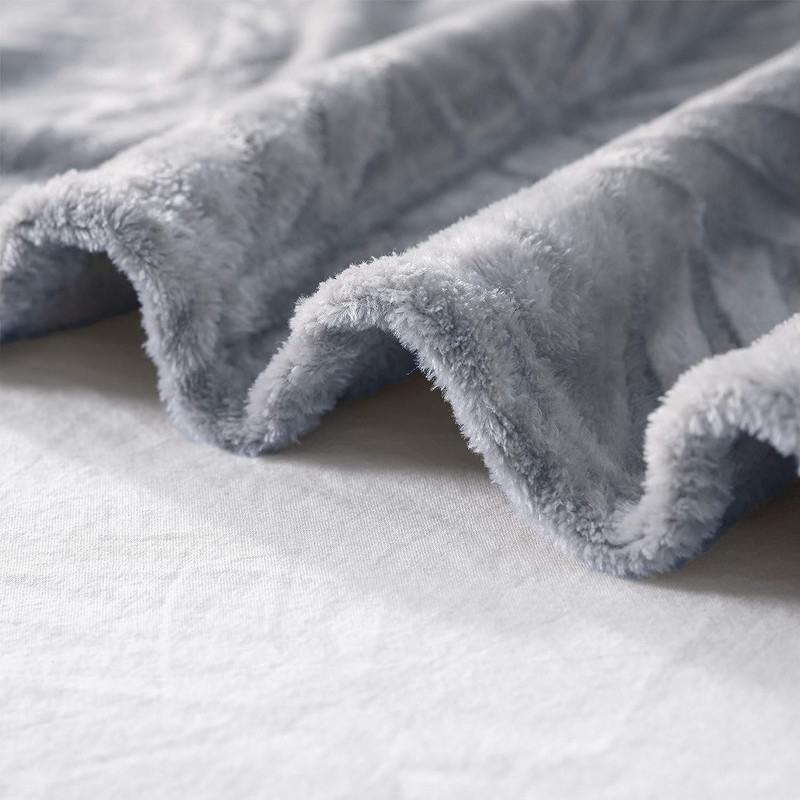 Whale Flotilla Cuddly Blanket with Leaves Pattern, Warm Sofa Blanket,