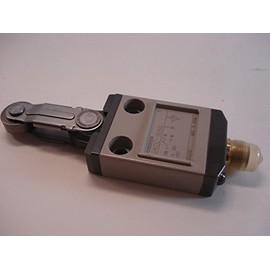 Omron D4CC-3060 Miniature Limit Switch, Center Roller Lever, 1A at 30VDC Rated Current