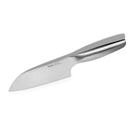 HAST Cuchillo Santoku – Cuchillo de cocina de alto rendimiento de 6.3 pulgadas, acero en polvo, hoja de estilo japonés, mango ergonómico, diseño minimalista (plateado mate)