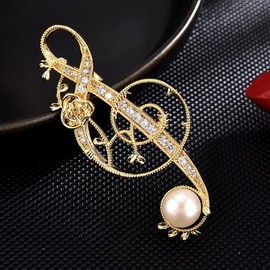 UNVAK 18k Gold-plated Pearl Music Note Brooch Rhinestones Music Note Brooch Pin Music Brooches Jewelry Mother's Day Gift for Women Girls, Musician's Gift