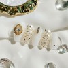 Exciting gold white mother-of-pearl nail tips - short oval /