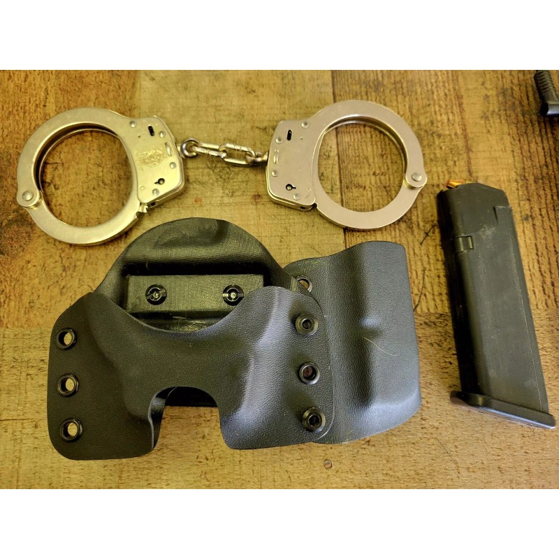 SPARTAN TACTICAL Peerless Model 700 Handcuff Holster W/Extra MAG Glock