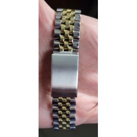 Watch Wrist battery operated w/ Square & Compass on the face Masonic Mason 3135