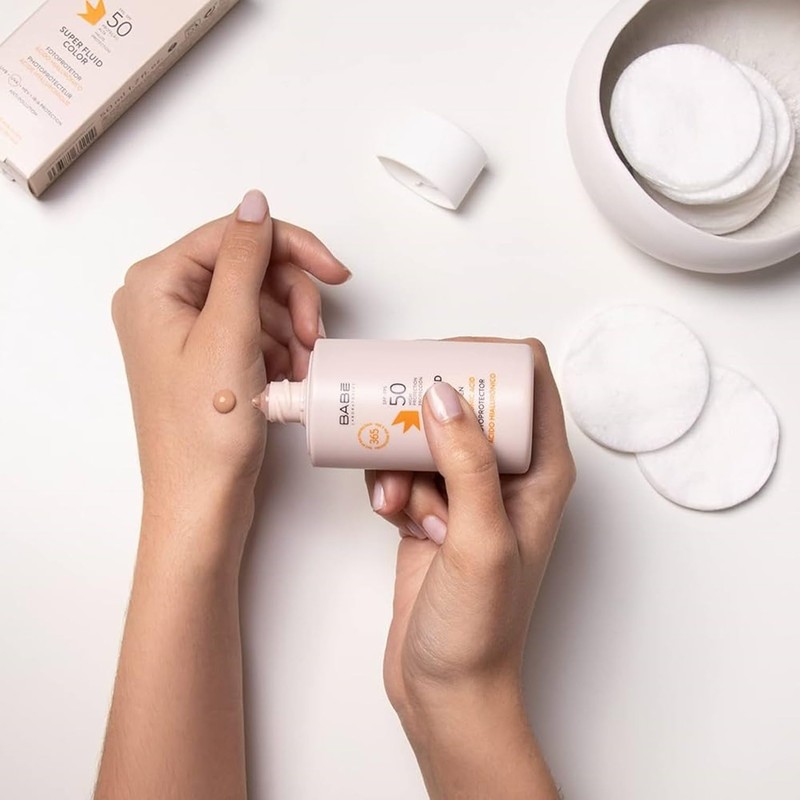 Babe Super Fluid Color Sunscreen SPF 50 – Tinted Facial